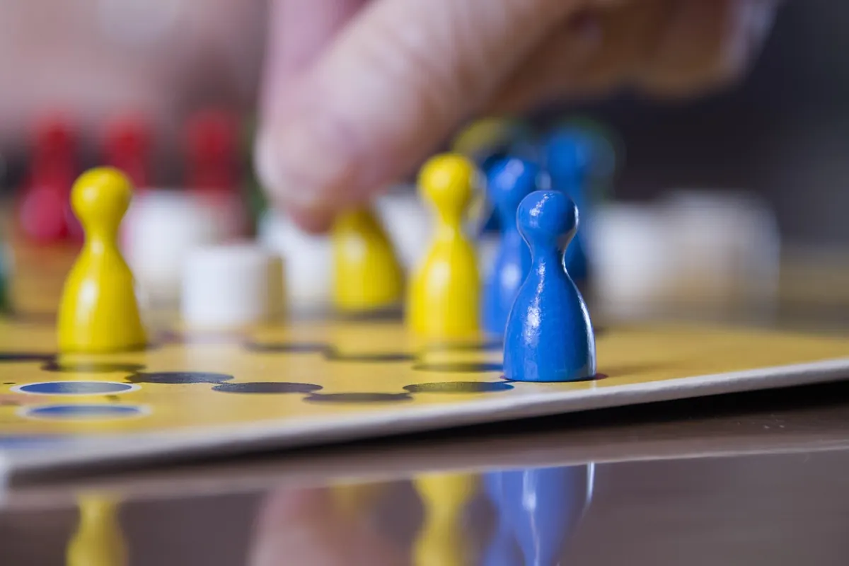 How to Start a Weekly Family Game Night Kids Actually Look Forward To