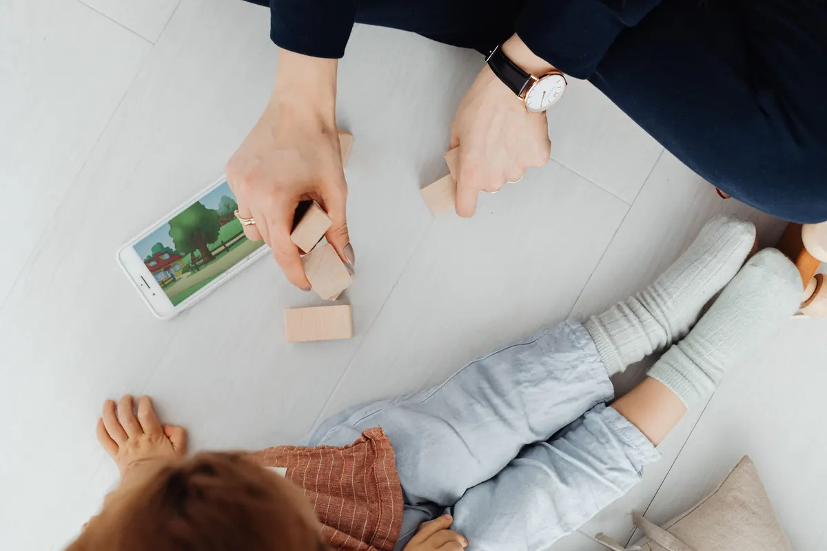 How to Take Better Toddler Photos at Home Without a Fancy Camera